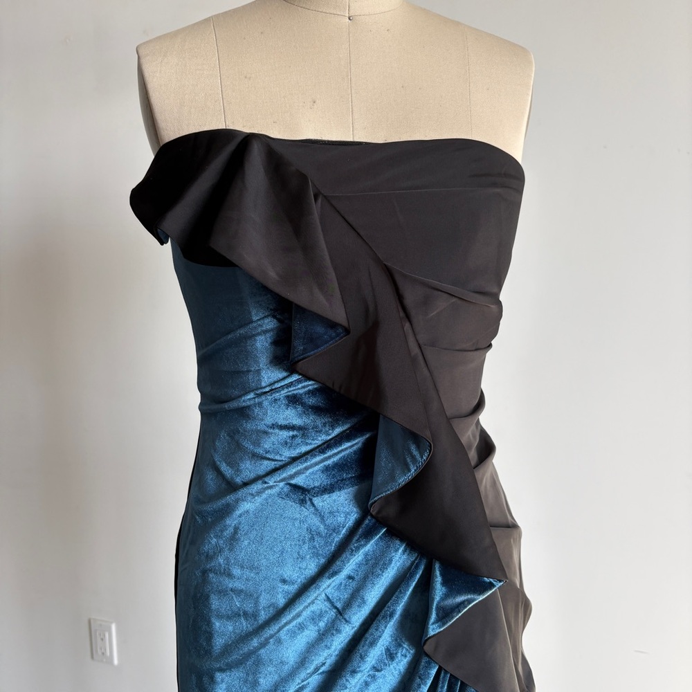 $298 NWOT BCBGMaxAzria Strapless Velvet Satin Ruffle Dress in Black Sky Sz 4 - Picture 12 of 13